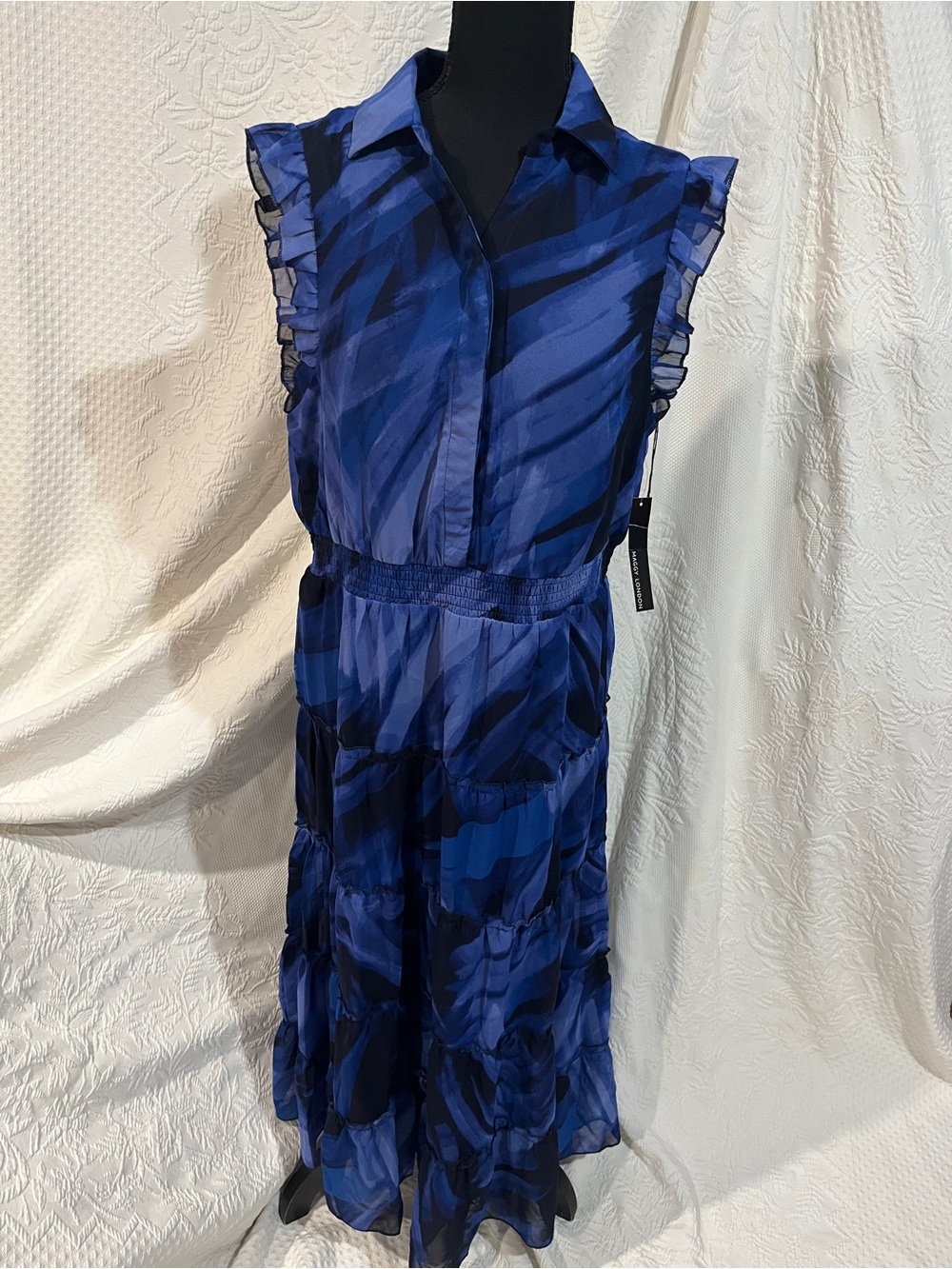 Maggy London Brooks Flutter Sleeve Maxi Dress, size large, new with tags